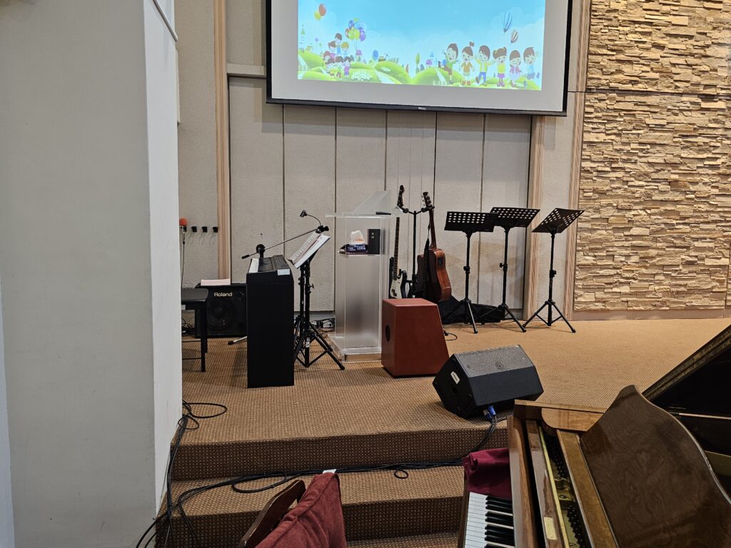 莒光教會主堂電鋼琴